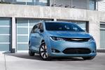 Chrysler Pacifica Hybrid Limited 2016 года